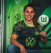 包含沃尔夫斯堡教练团队态度坚决，锐意进取的词条