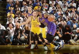 湖人遭遇连败,球队状态令人担忧英文